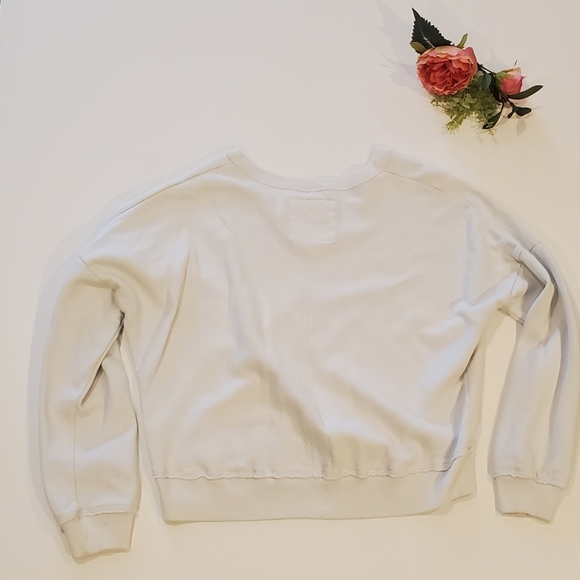 White Hollister Long-Sleeved Shirt Size Small - Picture 2 of 4